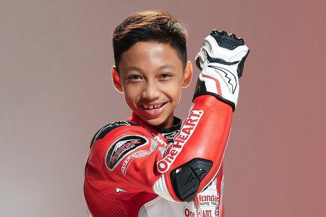 Mulai Karier di Disiplin Motocross