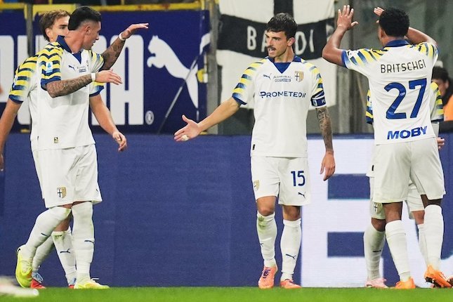 Lini Tengah Tak Seimbang, Estupinan Jadi Titik Lemah Pemain Parma, Enrico Del Prato (nomor 15), merayakan gol yang dicetaknya dalam pertandingan Serie A antara Parma vs AC Milan, Sabtu, 8 November 2025 (c) Massimo Paolone/LaPresse via AP