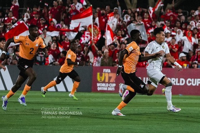 1. Lubang di Sisi Kiri