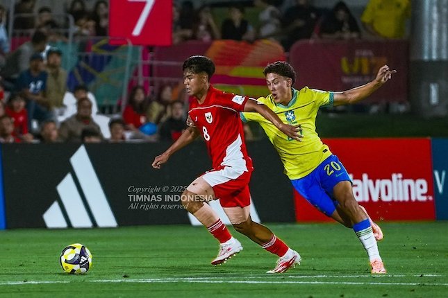 3. Dihujani 17 Tembakan, Dafa Algasemi Bekerja Keras 3. Dihujani 17 Tembakan, Dafa Algasemi Bekerja Keras