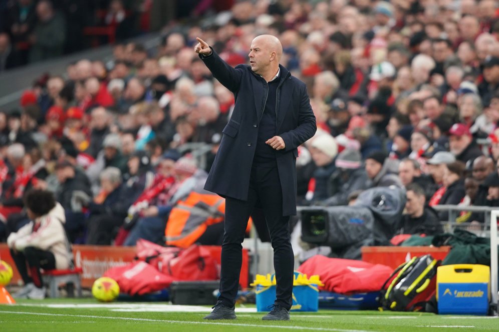 Liverpool Dipermalukan Forest, Eks Kapten The Reds Minta Semua Pihak tak Buru-buru Seret Arne Slot ke Pintu Keluar