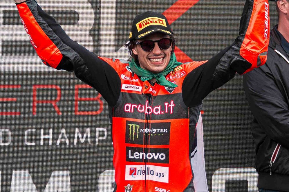 Nicolo Bulega Penasaran Balapan Pakai Motor Marc Marquez di Sisa MotoGP 2025: Ini Motor Juara, Bro! Nicolo Bulega Penasaran Balapan Pakai Motor Marc Marquez di Sisa MotoGP 2025: Ini Motor Juara, Bro!