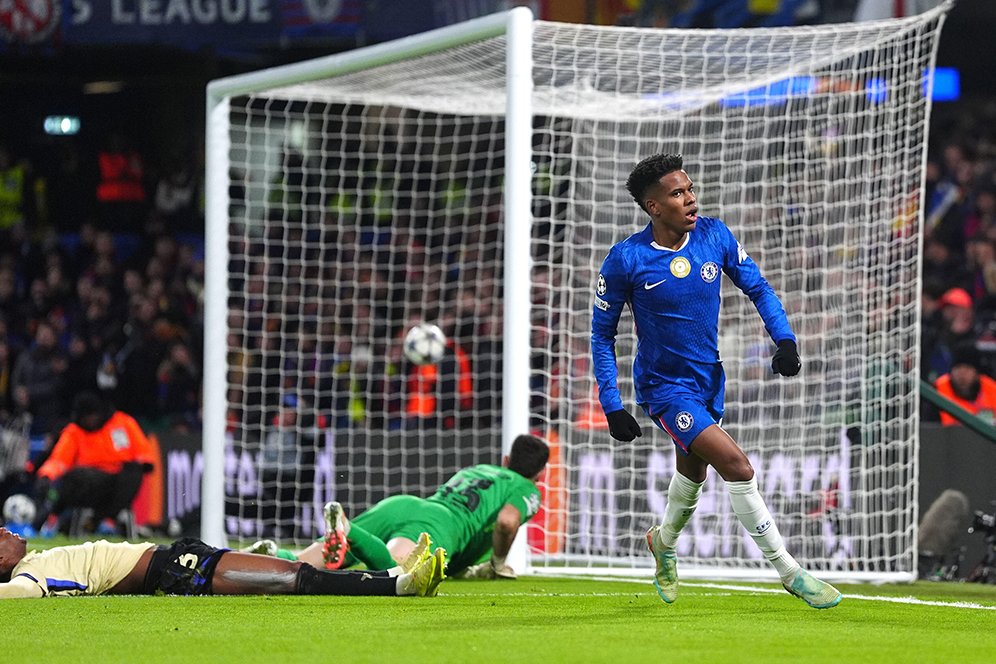 Rapor Pemain Chelsea Saat Hajar Barcelona: Estevao Willian Fenomenal, Marc Cucurella Kantongi Lamine Yamal