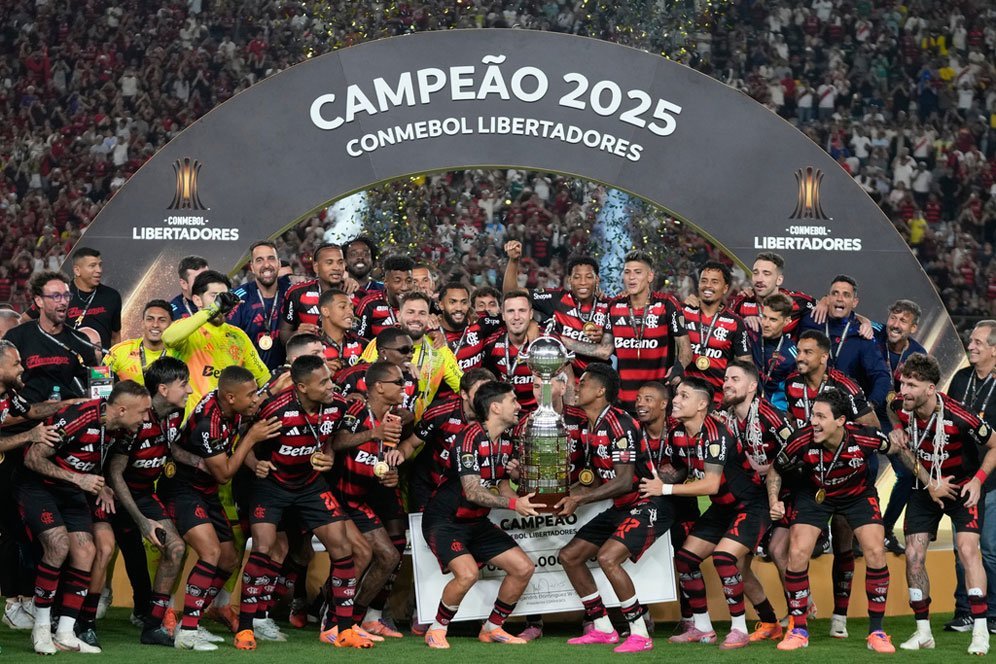 Cerita Kepahlawanan Danilo: Bawa Flamengo Juara Copa Libertadores 2025 dan Pecahkan Rekor Bersejarah