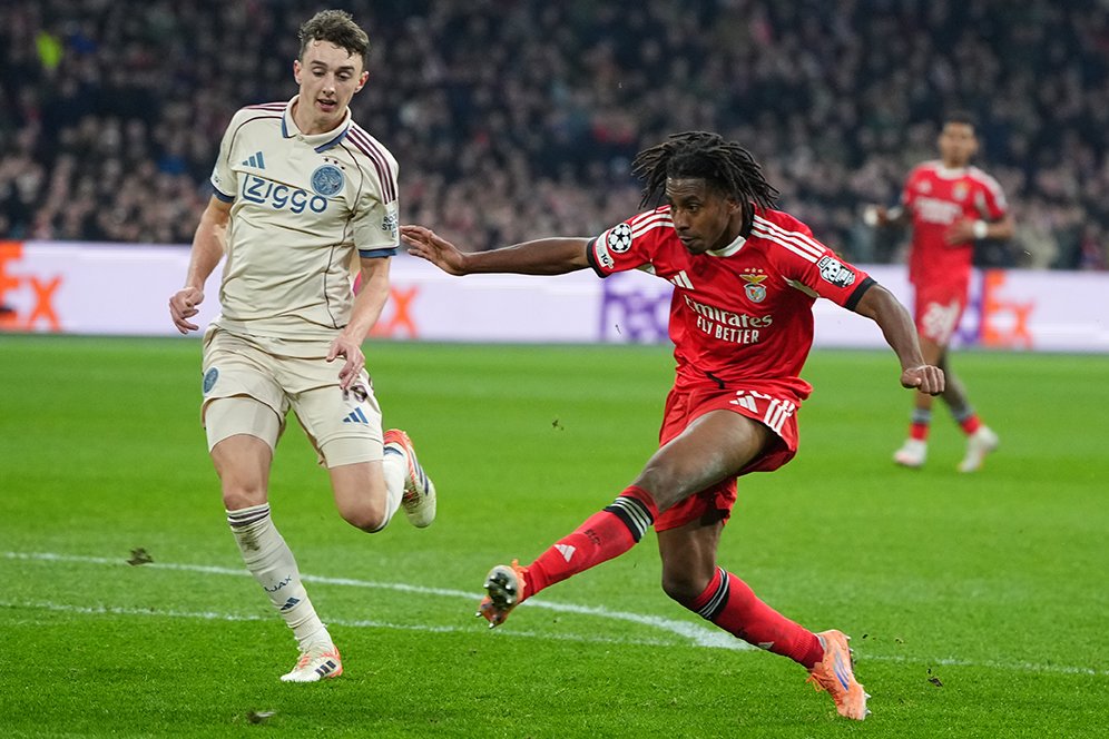 Hasil Ajax vs Benfica: Gol di Menit Awal dan Akhir, Skuad Jose Mourinho Rebut Kemenangan Perdana di UCL