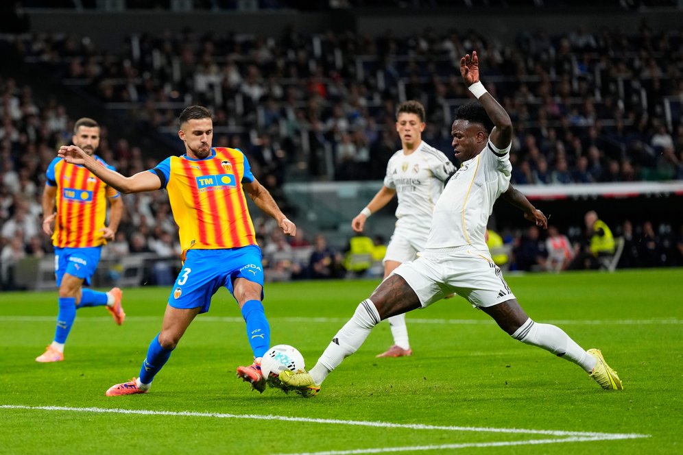 Walau Gagal Penalti, Vinicius Jr Tetap Dipuji Alonso: Dia Main Sangat Bagus!