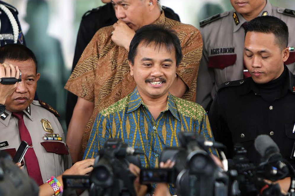 Termasuk Roy Suryo dan Dokter Tifa, Polisi Tetapkan 8 Tersangka Kasus Fitnah Ijazah Palsu Jokowi Termasuk Roy Suryo dan Dokter Tifa, Polisi Tetapkan 8 Tersangka Kasus Fitnah Ijazah Palsu Jokowi