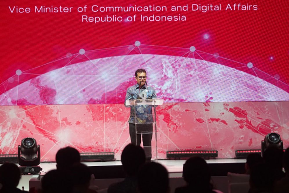 Surge Wifi Internet Rakyat Resmi Meluncur: Tarif Mulai Rp100 Ribu dan Gunakan Teknologi FWA 5G