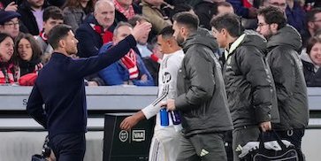 Momen Magis Berujung Tragis: Trent Alexander-Arnold Tumbang Lagi Usai Beri Assist Kelas Dunia