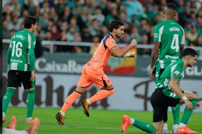 Susunan Pemain Kedua Tim Susunan Pemain Kedua Tim