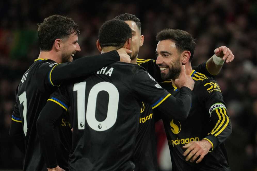 Rapor Pemain MU saat Bantai Wolves: Fernandes & Mount Kinclong, Serangan Setan Merah Tak Terbendung Rapor Pemain MU saat Bantai Wolves: Fernandes & Mount Kinclong, Serangan Setan Merah Tak Terbendung