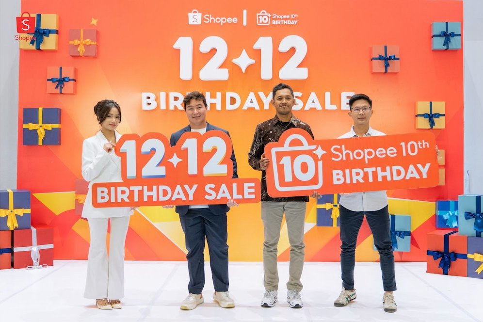 Shopee Ajak Fuji, Kintakun, dan Batik Kanthil Rayakan Ulang Tahun ke-10 Lewat Promo 12.12 yang Penuh Kejutan Shopee Ajak Fuji, Kintakun, dan Batik Kanthil Rayakan Ulang Tahun ke-10 Lewat Promo 12.12 yang Penuh Kejutan