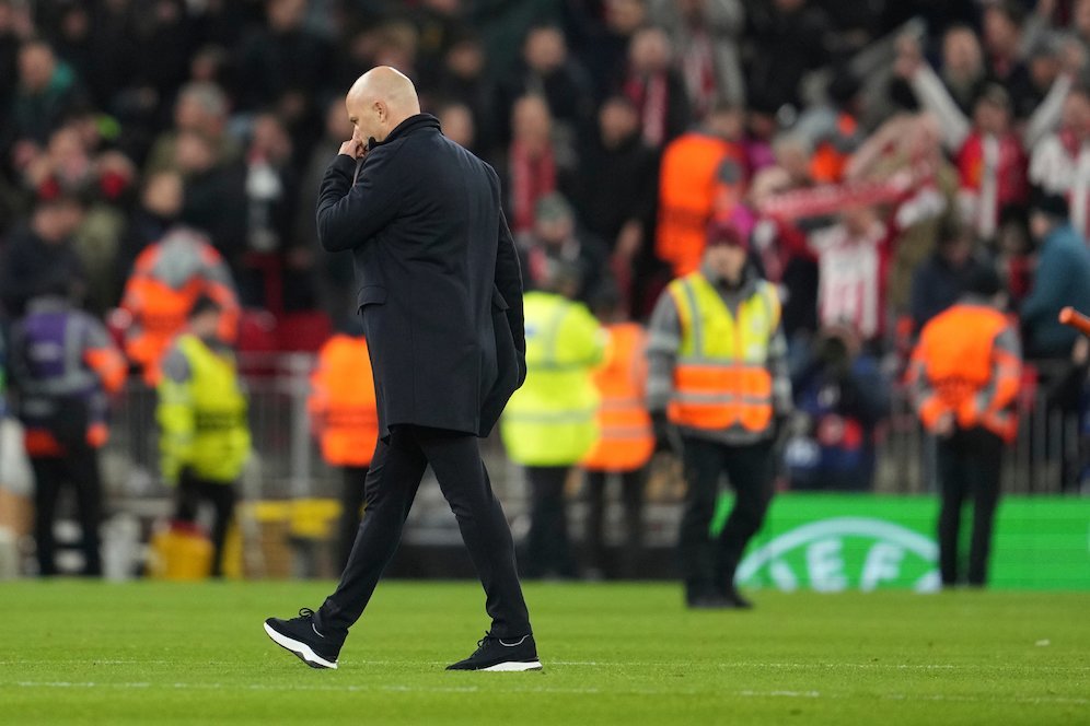 8 Hal yang Harus Dilakukan Arne Slot Agar Tidak Dipecat Liverpool: Jangan Lupa Berdoa! 8 Hal yang Harus Dilakukan Arne Slot Agar Tidak Dipecat Liverpool: Jangan Lupa Berdoa!