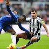 Kontroversi Newcastle vs Chelsea: Mengapa VAR Tak Berikan Penalti untuk Tuan Rumah?