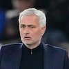 Jose Mourinho Bongkar Aksi Usil Usai Benfica Kalahkan Napoli: Itu Jersey Scott McTominay, Minimal Dia Ngasih ke Saya! Jose Mourinho Bongkar Aksi Usil Usai Benfica Kalahkan Napoli: Itu Jersey Scott McTominay, Minimal Dia Ngasih ke Saya!