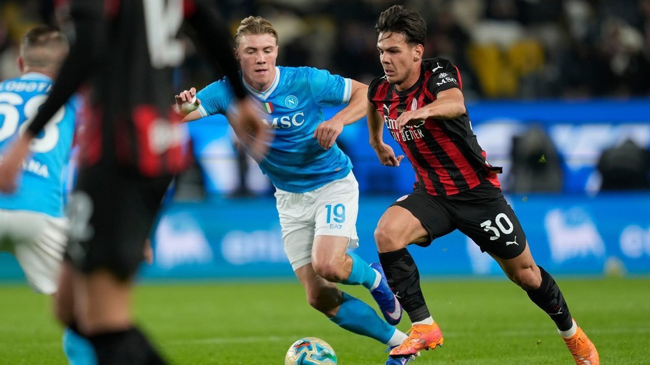 Datang Mahal, Sempat Cedera, Kini Jashari Ungkap Nikmatnya Satu Lapangan dengan Modric dan Rabiot di AC Milan