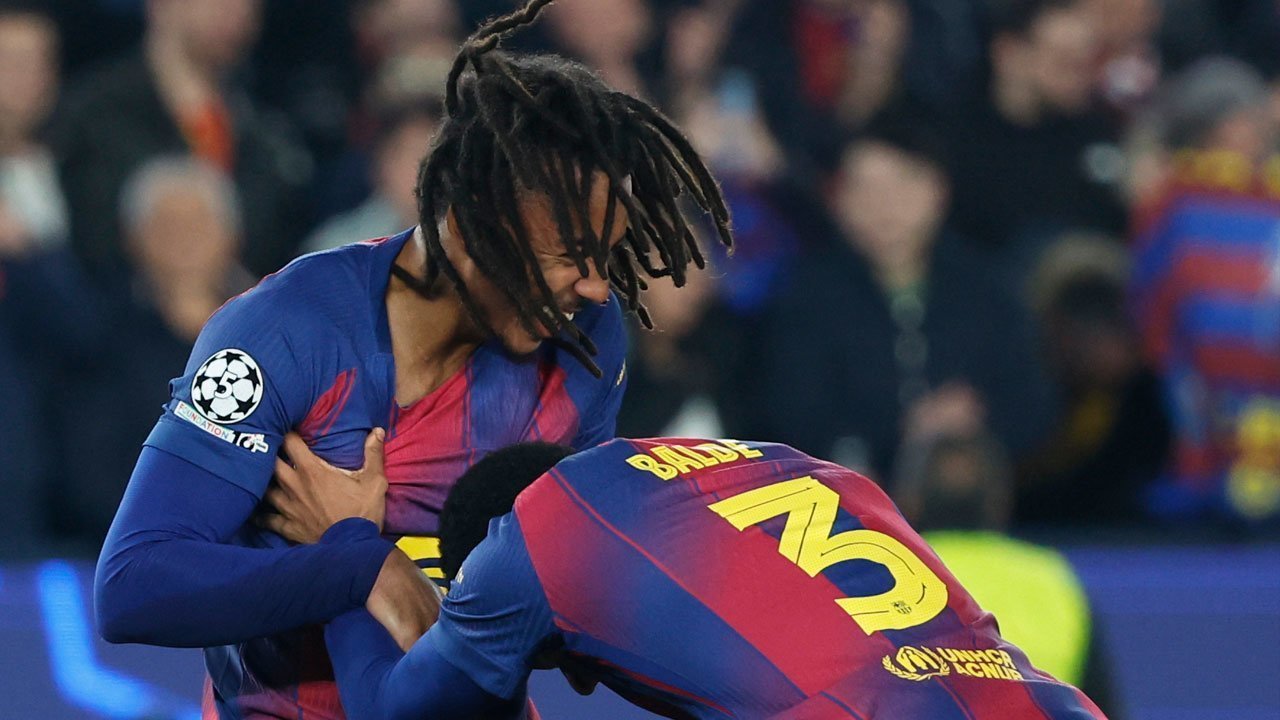 Strategi Parkir Bus Eintracht Frankfurt Sukses Buat Barcelona Frustrasi Strategi Parkir Bus Eintracht Frankfurt Sukses Buat Barcelona Frustrasi