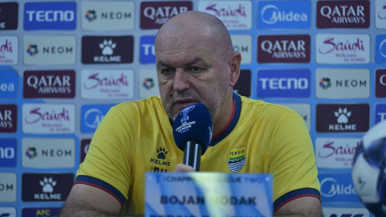 Bojan Hodak Kirim Peringatan Jelang Persib vs Bangkok United: Pertemuan 2 Tim Terbaik di Grup G AFC Champions League Two Bojan Hodak Kirim Peringatan Jelang Persib vs Bangkok United: Pertemuan 2 Tim Terbaik di Grup G AFC Champions League Two