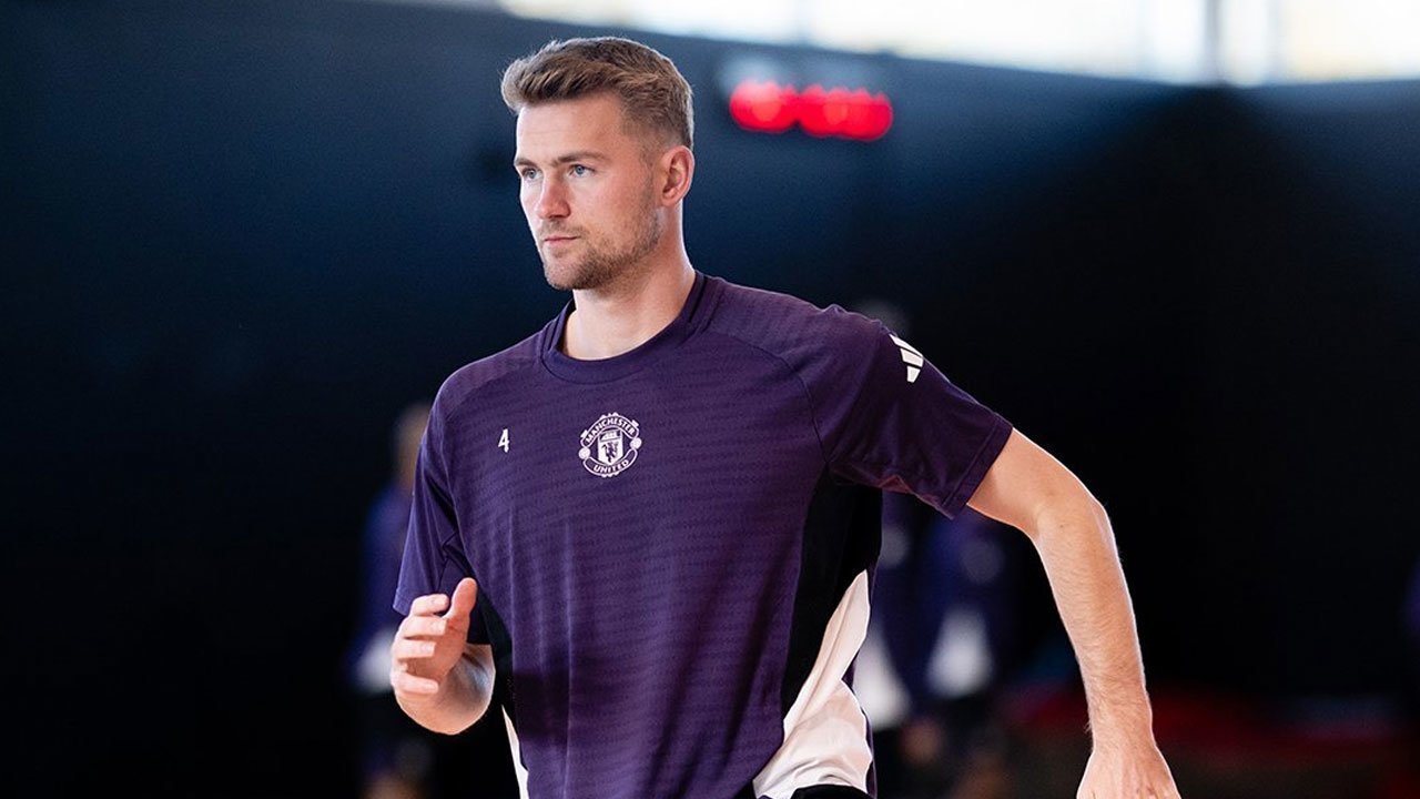 Man United Dihantam Kabar Buruk: Matthijs de Ligt Mungkin Tak Bisa Bermain Lagi di Sisa Musim Ini