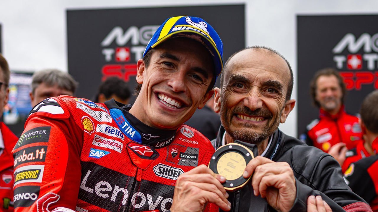 Ducati Beri Kode Takkan Umumkan Susunan Pembalap MotoGP 2027 Lebih Awal, Tanda-Tanda Perpisahan?