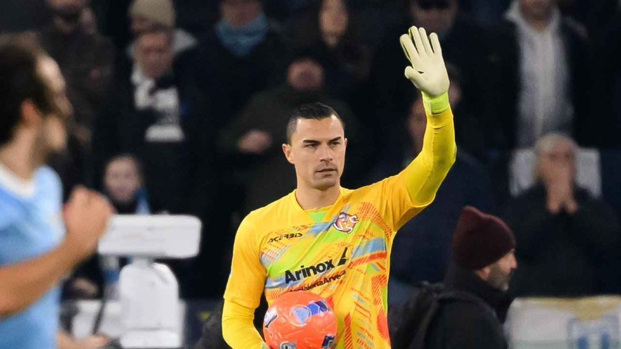 Performa Gemilang Emil Audero di Laga Lazio vs Cremonese: Sukses Tahan Imbang Tuan Rumah, Terpilih jadi Pemain Terbaik Performa Gemilang Emil Audero di Laga Lazio vs Cremonese: Sukses Tahan Imbang Tuan Rumah, Terpilih jadi Pemain Terbaik