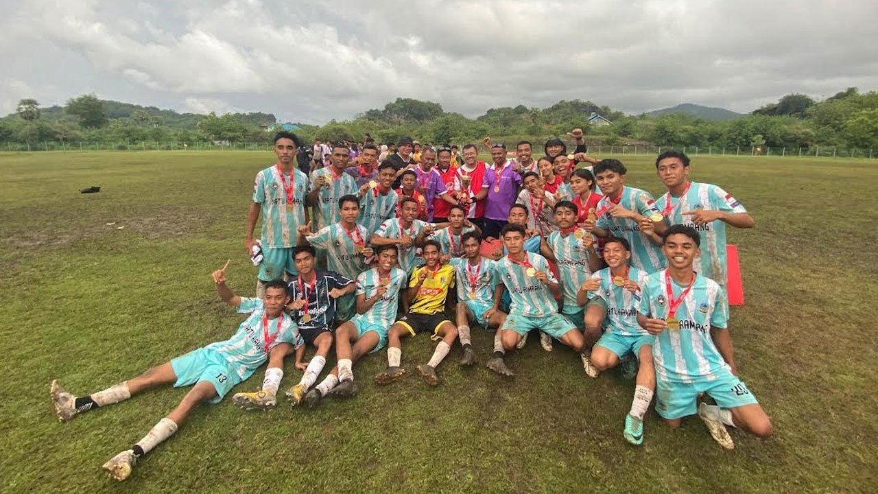 Evan Dimas Semangati Anak-anak Labuan Bajo di Festival Sepak Bola Rakyat, Berharap Lahir The Next Marselino Ferdinan
