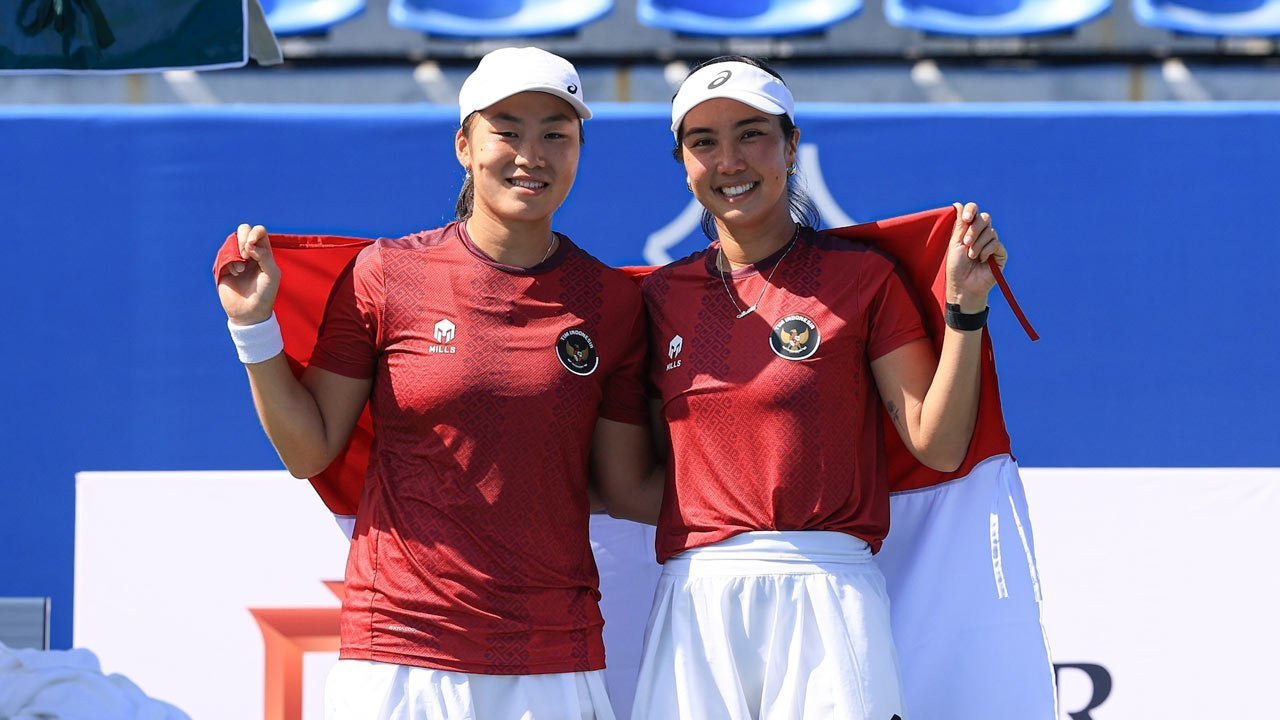 Kalahkan Tuan Rumah, Aldila Sutjiadi/Janice Tjen Rebut Medali Emas Ganda Putri Tenis SEA Games 2025