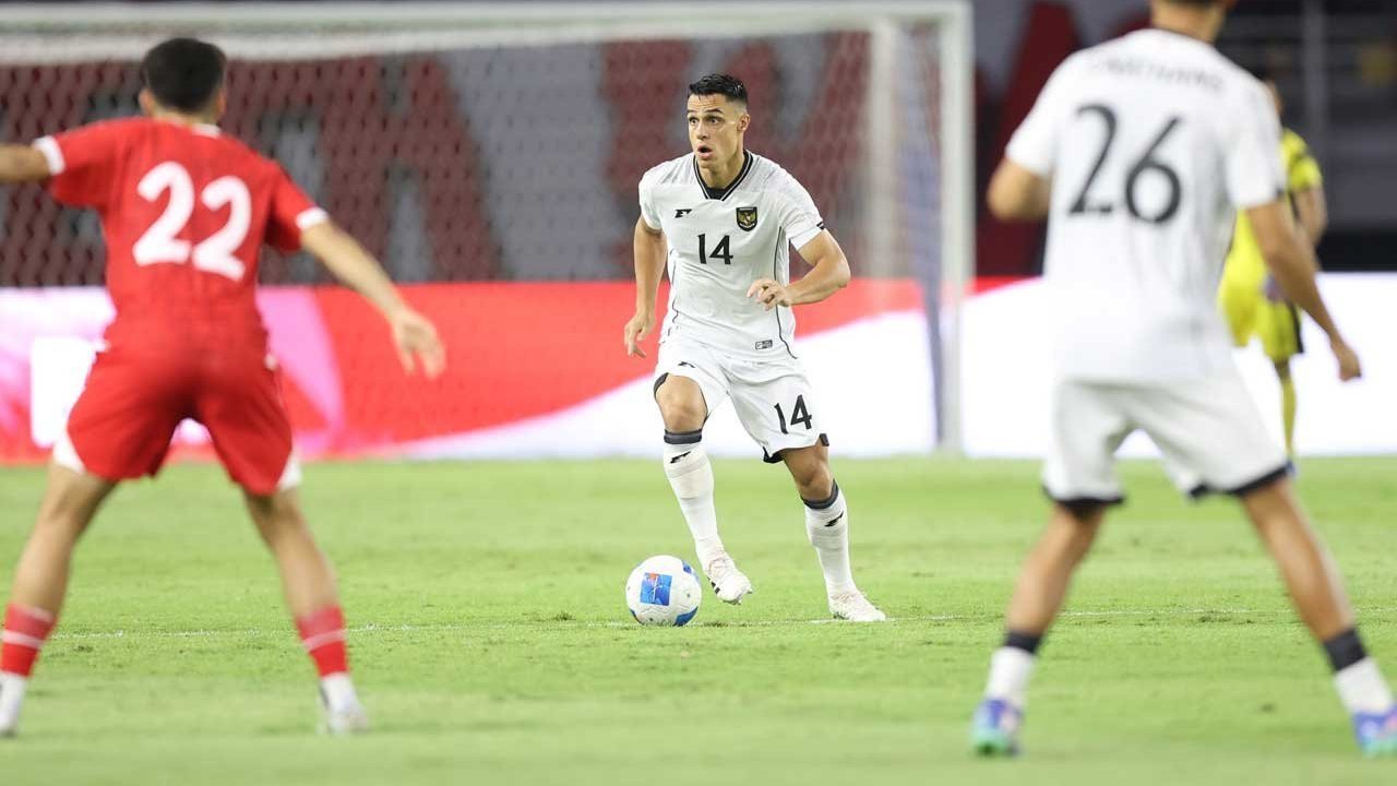 Ramai Diklaim Sepakat Gabung Persib, Ini Fakta Kontrak Maarten Paes dan Joey Pelupessy yang Jarang Dibahas