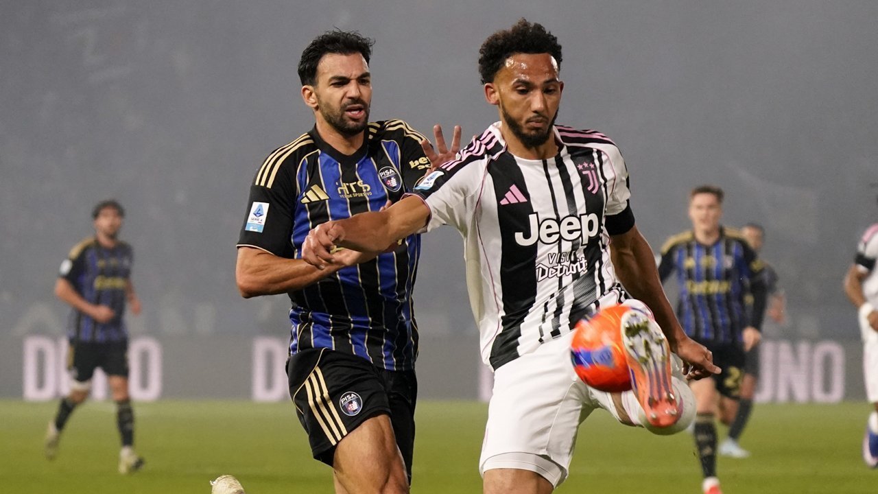 Legenda Juventus Kritik Pedas Lloyd Kelly: Tidak Pantas Membela Si Nyonya Tua Legenda Juventus Kritik Pedas Lloyd Kelly: Tidak Pantas Membela Si Nyonya Tua