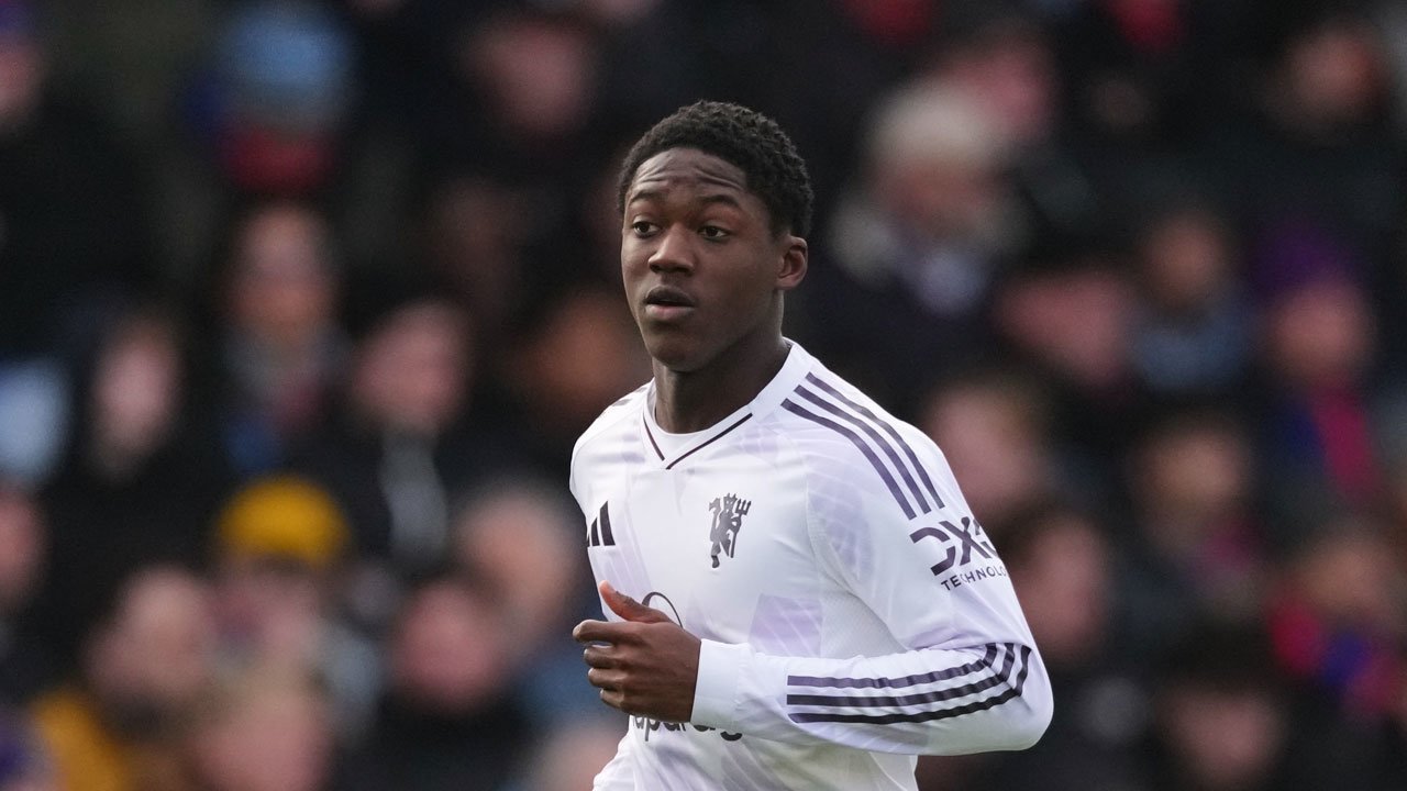 Teka-Teki Masa Depan Kobbie Mainoo: Man United Akan Buat Keputusan di Januari 2026? Teka-Teki Masa Depan Kobbie Mainoo: Man United Akan Buat Keputusan di Januari 2026?