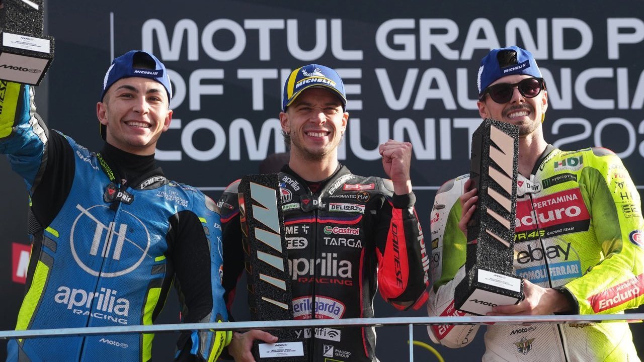 Aprilia Tepis Peluang Kerja Bareng Skuad Valentino Rossi di MotoGP 2027, Pilih Lanjut dengan Trackhouse Aprilia Tepis Peluang Kerja Bareng Skuad Valentino Rossi di MotoGP 2027, Pilih Lanjut dengan Trackhouse