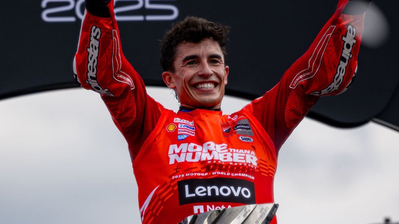 Davide Tardozzi Sebut Ducati Mulai Garap Kontrak Baru Marc Marquez, Tapi Masih Fokus Perbaiki Motor
