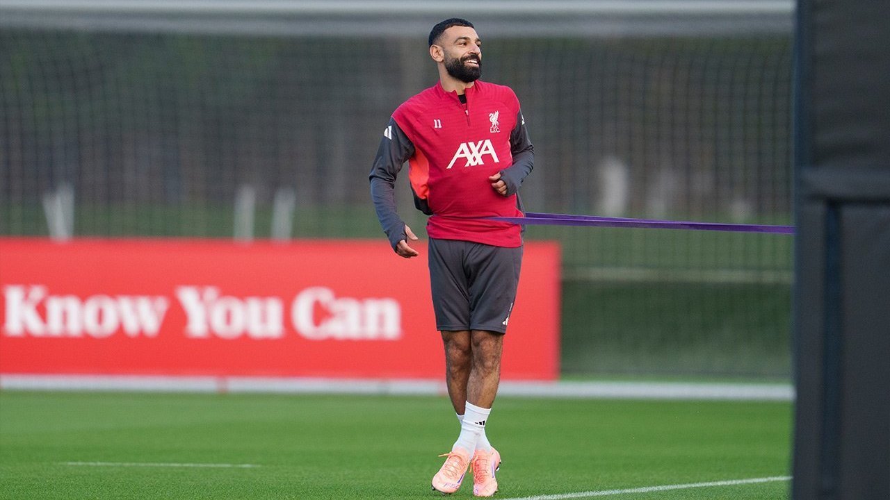 Membandingkan Kasus Mohamed Salah dengan Cristiano Ronaldo: Sama-Sama Dicadangkan dan Dibekukan Setelah Wawancara Berani Membandingkan Kasus Mohamed Salah dengan Cristiano Ronaldo: Sama-Sama Dicadangkan dan Dibekukan Setelah Wawancara Berani