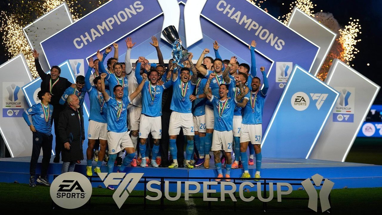 Hasil Napoli vs Bologna: David Neres 'Kesurupan', Borong 2 Gol dan Bawa Pulang Trofi Piala Super Italia!