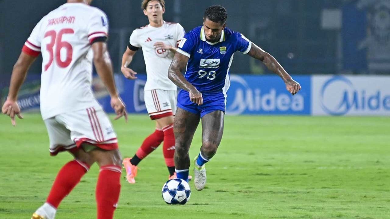 Ramon Tanque Si Kepala Besi: 2 Gol dari Sundulan dan Kekuatan Duel Bola Atas di Lini Depan Persib