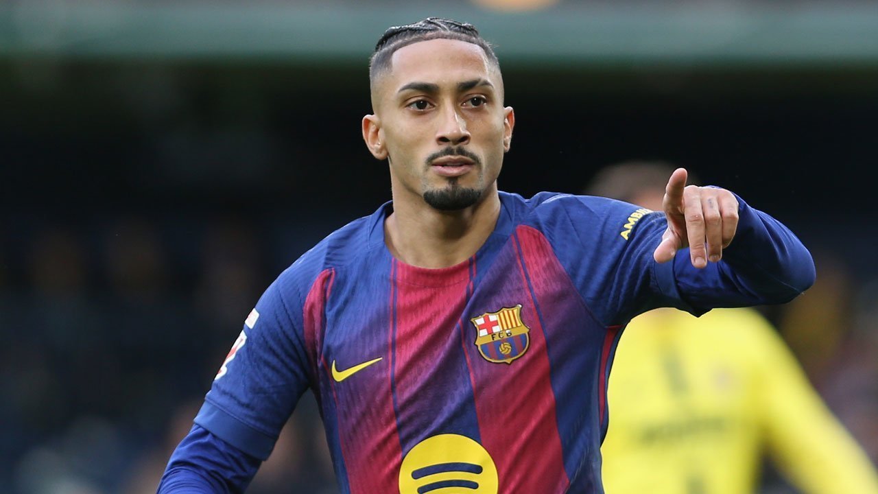 Raphinha yang Tidak Diakui: Hampir Dijual, Dibela Flick, dan Dilupakan Fans