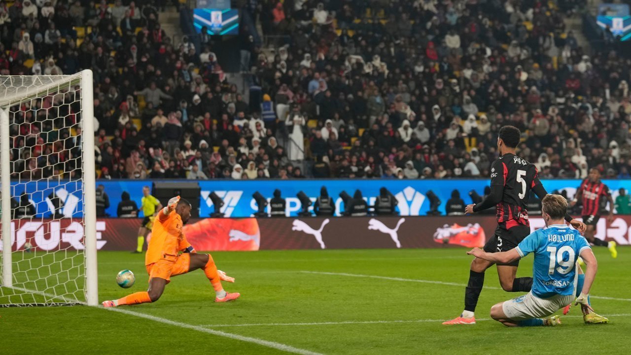 Hasil Napoli vs Milan: Rossoneri Ditumbangkan Rasmus Hojlund Hasil Napoli vs Milan: Rossoneri Ditumbangkan Rasmus Hojlund