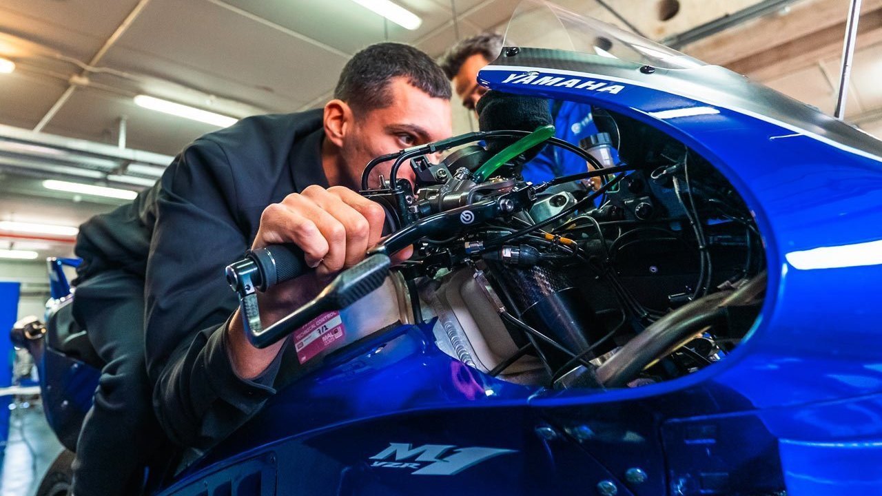 Merendah, Toprak Razgatlioglu Tak Mau Ambisius Kalahkan Fabio Quartararo di MotoGP