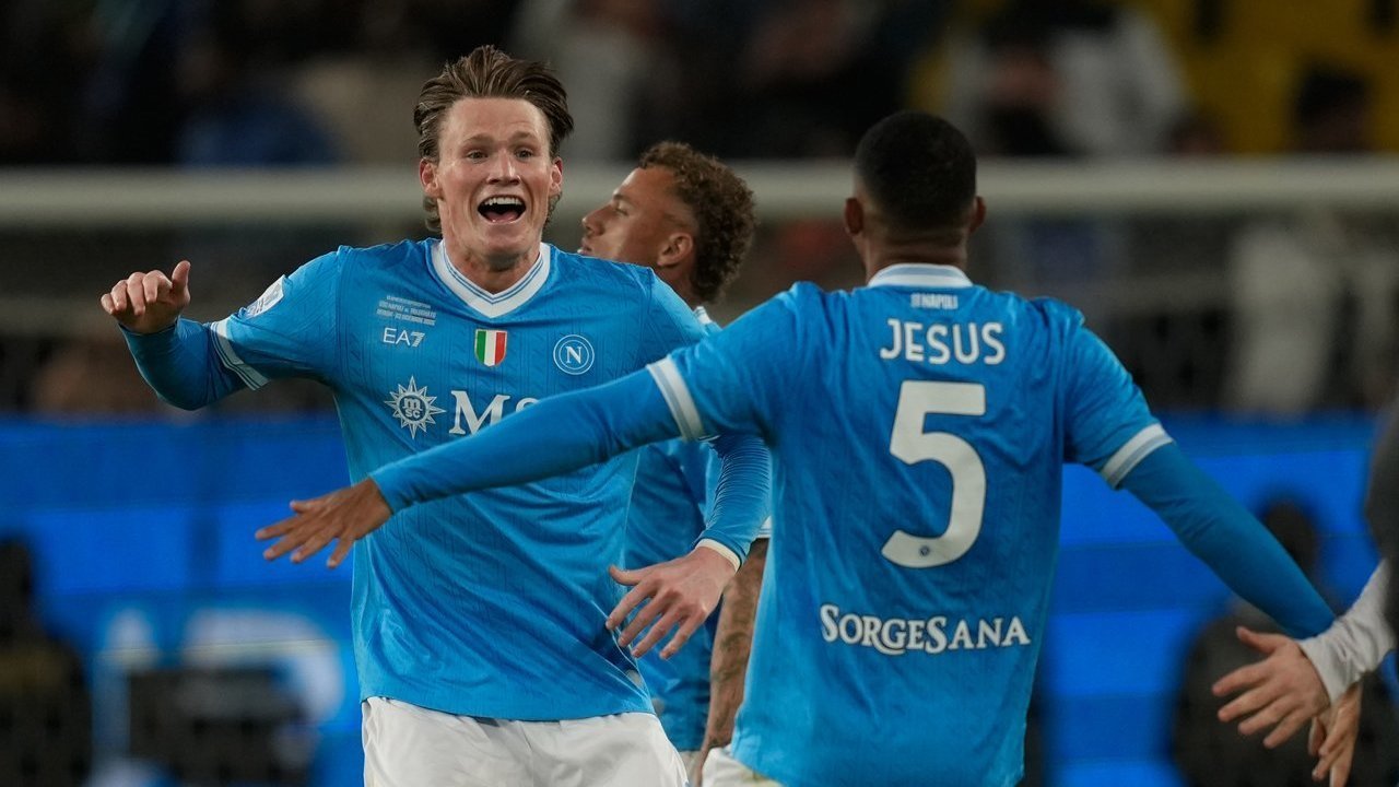 Prestasi Scott McTominay Sejak Tinggalkan MU dan Gabung Napoli: Scudetto, Juara Piala Super Italia, Jadi Pemain Terbaik Serie A