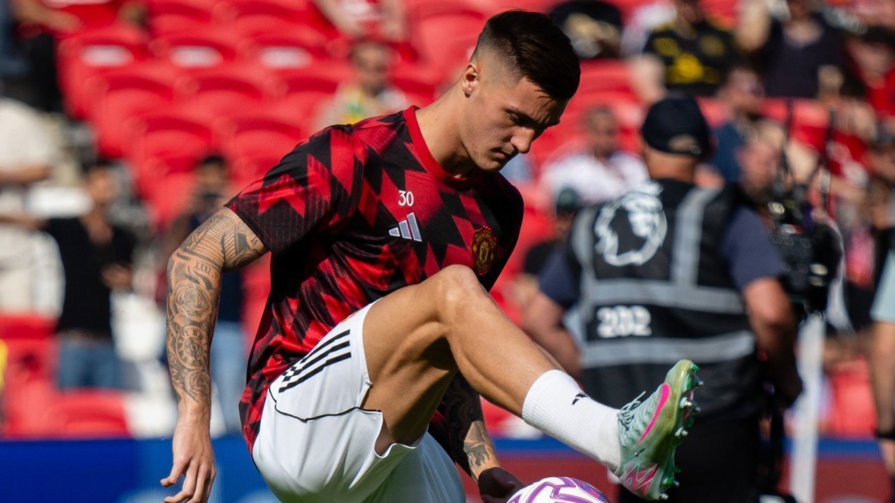 Dikabarkan Sudah Fit, Comeback Benjamin Sesko di MU Bakal Tertunda? Dikabarkan Sudah Fit, Comeback Benjamin Sesko di MU Bakal Tertunda?