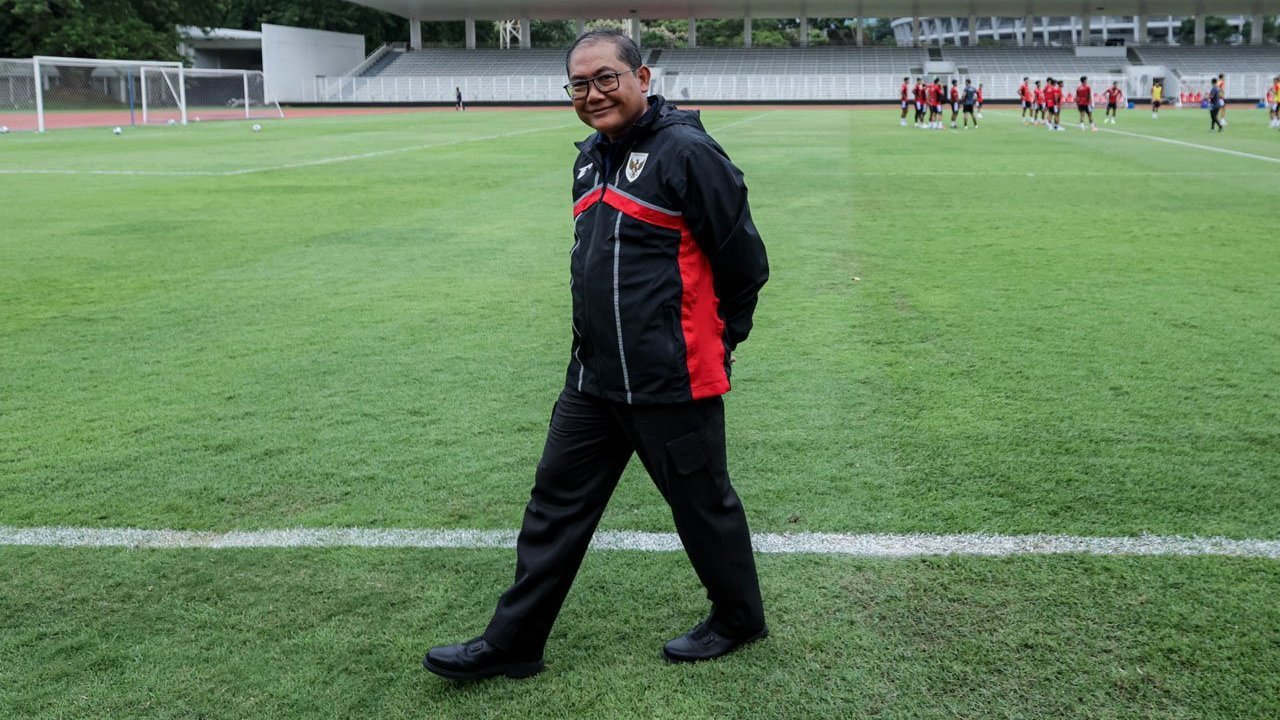 Sumardji Memompa Semangat Pemain Timnas Indonesia U-22 Agar Bisa Menang Telak atas Myanmar di SEA Games 2025 Sumardji Memompa Semangat Pemain Timnas Indonesia U-22 Agar Bisa Menang Telak atas Myanmar di SEA Games 2025