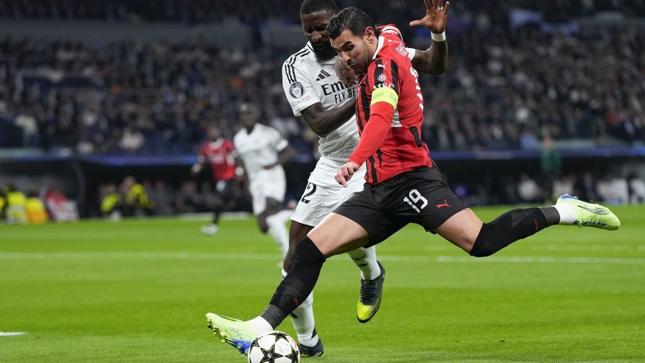 Theo Hernandez Buka Luka Lama: Sejak Maldini Pergi, AC Milan Tak Lagi Sama