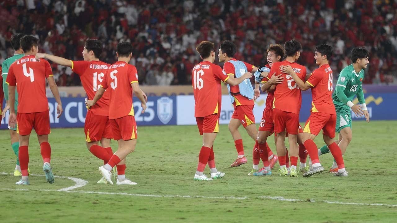 Tragedi di Final Sepak Bola SEA Games 2025: Thailand Tumbang Dramatis Setelah Unggul 2-0, Vietnam Rebut Emas Tragedi di Final Sepak Bola SEA Games 2025: Thailand Tumbang Dramatis Setelah Unggul 2-0, Vietnam Rebut Emas