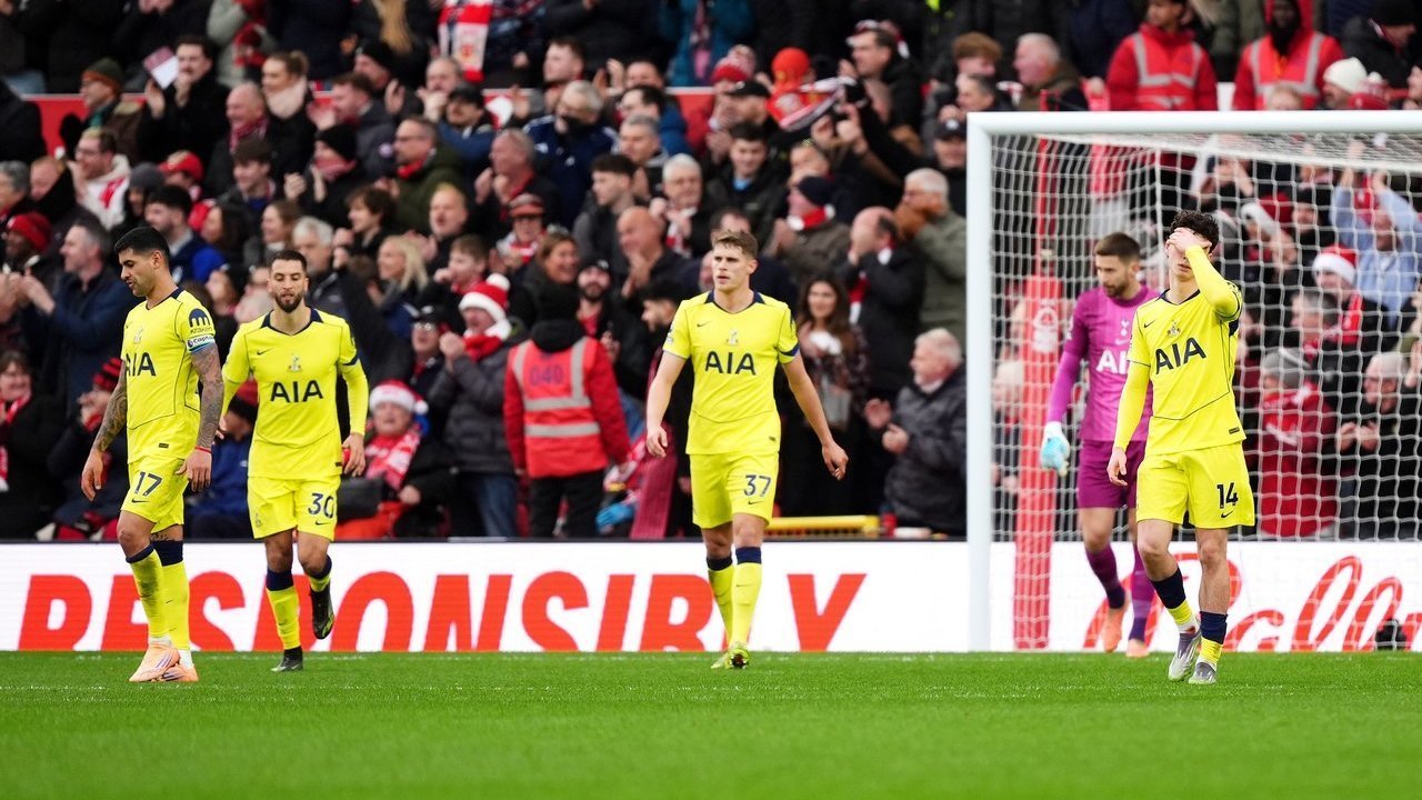 Nottm Forest Hajar Tottenham 3-0, Vicario Disemprot Carragher: Khas Dia, Selalu Salahkan Orang Lain! Nottm Forest Hajar Tottenham 3-0, Vicario Disemprot Carragher: Khas Dia, Selalu Salahkan Orang Lain!