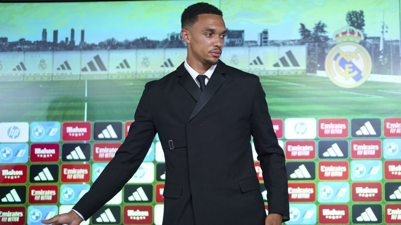 Real Madrid Incar Wesley Roma, Posisi Trent Alexander-Arnold Terancam?