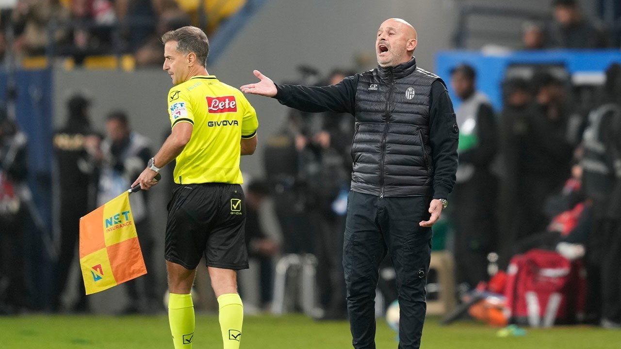 Pengakuan Vincenzo Italiano: Napoli Fantastis, Bologna Sudah Berikan Segalanya tapi Tetap Kalah