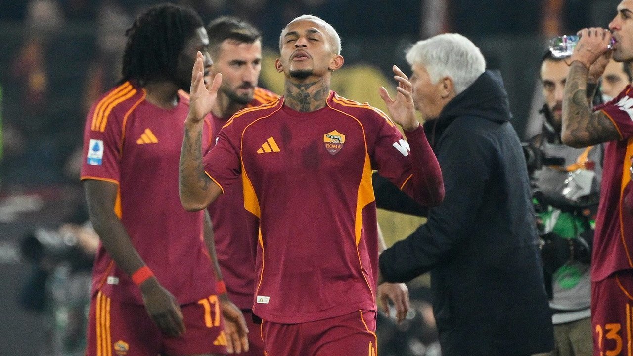 Inter Milan Panik? Dumfries Naik Meja Operasi, Bintang Roma jadi Target Darurat Inter Milan Panik? Dumfries Naik Meja Operasi, Bintang Roma jadi Target Darurat