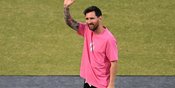 Pulang dari Tur India, Lionel Messi Dapat Hadiah Jam Tangan Langka Senilai 18,4 Miliar Rupiah Pulang dari Tur India, Lionel Messi Dapat Hadiah Jam Tangan Langka Senilai 18,4 Miliar Rupiah