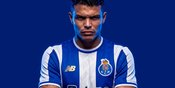 Thiago Silva Resmi Pulang ke Porto, AC Milan dan Chelsea Harus Gigit Jari Thiago Silva Resmi Pulang ke Porto, AC Milan dan Chelsea Harus Gigit Jari