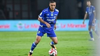 Eliano Reijnders Pilih Fokus Menang Lawan Persijap, Persib Belum Mau Bicara Pesta Juara Eliano Reijnders Pilih Fokus Menang Lawan Persijap, Persib Belum Mau Bicara Pesta Juara